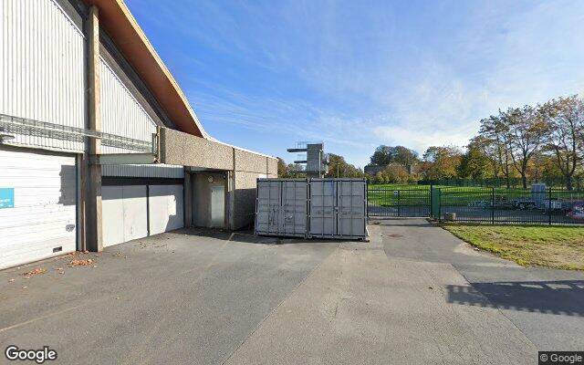 Kongstenbadet svømmehall – sandvolleyballbane i Fredrikstad