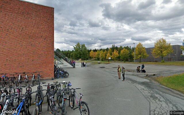 Tiller Rosten skole – sandvolleyballbane i Trondheim